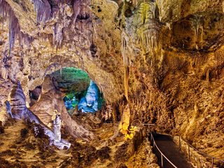 20210213172538-Staircase in Carlsbad Cavern National Park.jpg